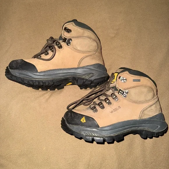 Vasque Women’s Hiking Boots - Tan and Black - Picture 3 of 8